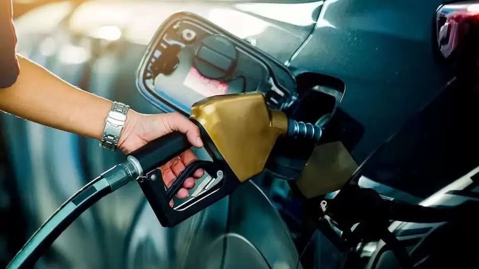 Petrol Pump Complaint: How to Take Action if a Mistake Occurs While Filling Fuel